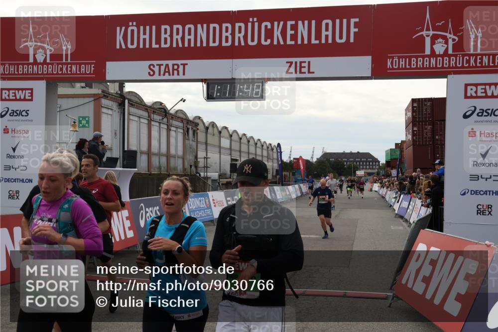 03.10.2025 - Köhlbrandbrückenlauf Julia Fischer http://msf.ph/oto/9030766 03.10.2025 16:11:49 Ziel 7196, 7330, 7419, 7469, 7533, 7658, 8774, 9200, 9202, 9382, 9392, 9634 meine-sportfotos.de