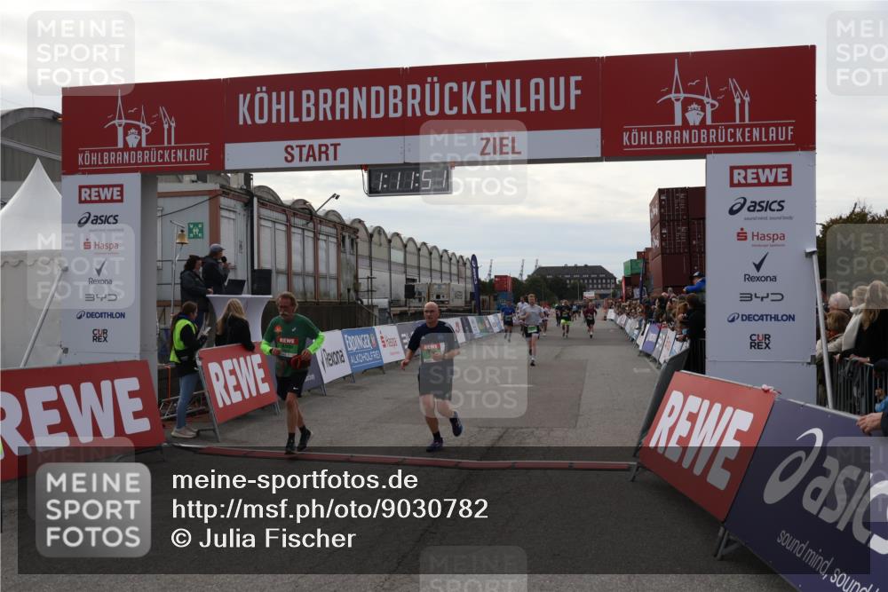 03.10.2025 - Köhlbrandbrückenlauf Julia Fischer http://msf.ph/oto/9030782 03.10.2025 16:11:51 Ziel 7196, 7330, 7419, 7469, 7533, 7658, 7961, 8005, 8954, 9200, 9202, 9244, 9392, 9634 meine-sportfotos.de