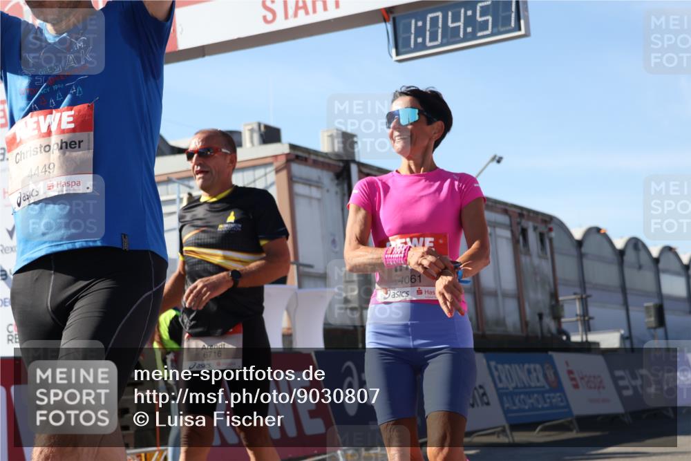 03.10.2025 - Köhlbrandbrückenlauf Luisa Fischer http://msf.ph/oto/9030807 03.10.2025 13:04:50 Ziel 4022, 4061, 4236, 4240, 4246, 4247, 4303, 4449, 4724, 4831, 5849, 5948, 5968, 6268, 6470, 6716 meine-sportfotos.de