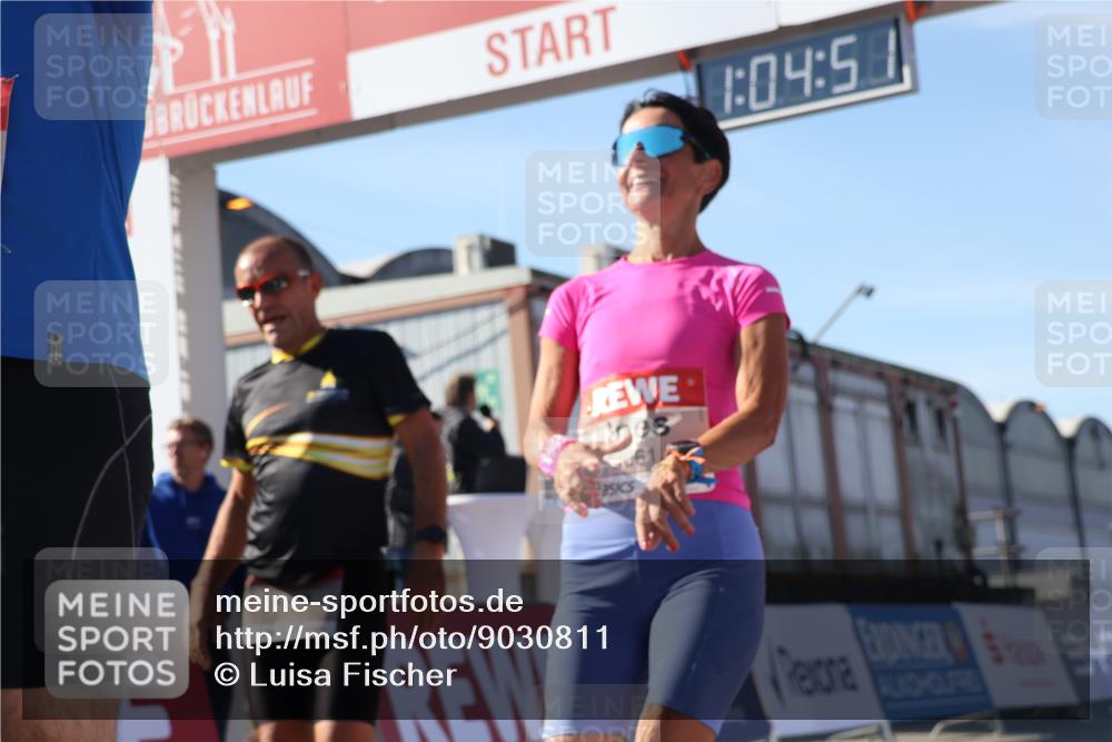 03.10.2025 - Köhlbrandbrückenlauf Luisa Fischer http://msf.ph/oto/9030811 03.10.2025 13:04:50 Ziel 4022, 4061, 4236, 4240, 4246, 4247, 4303, 4449, 4724, 4831, 5849, 5948, 5968, 6268, 6470, 6716 meine-sportfotos.de
