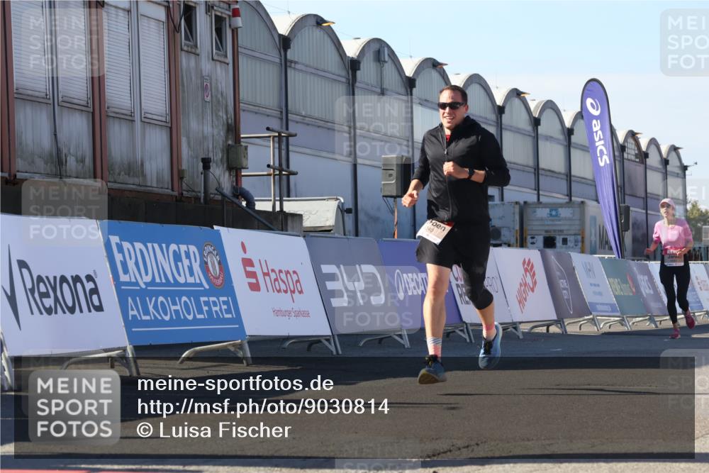 03.10.2025 - Köhlbrandbrückenlauf Luisa Fischer http://msf.ph/oto/9030814 03.10.2025 13:04:53 Ziel 4022, 4061, 4217, 4236, 4240, 4246, 4303, 4449, 4831, 5849, 5968, 6268, 6470, 6716 meine-sportfotos.de