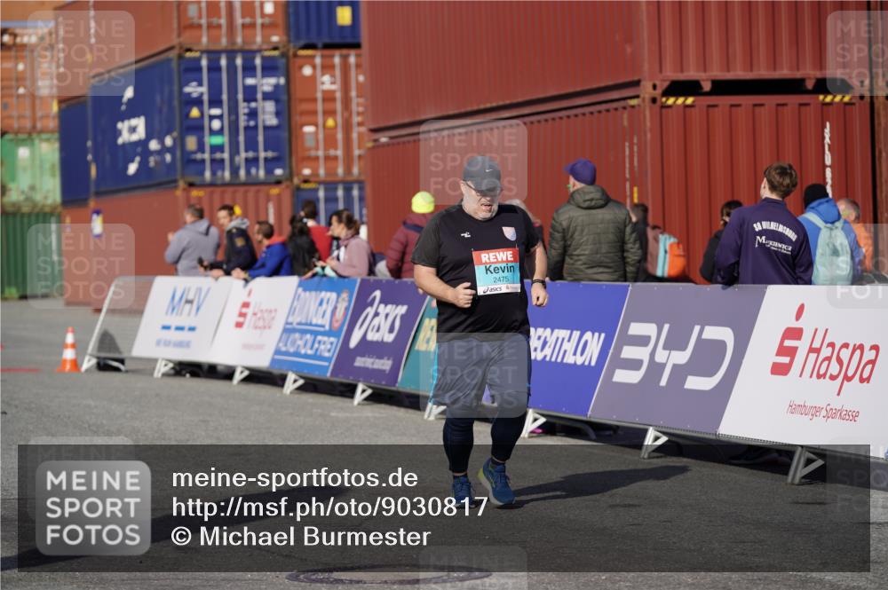 03.10.2025 - Köhlbrandbrückenlauf Michael Burmester http://msf.ph/oto/9030817 03.10.2025 10:36:18 Ziel 2475, 3589 meine-sportfotos.de
