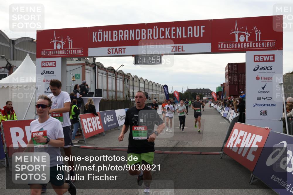 03.10.2025 - Köhlbrandbrückenlauf Julia Fischer http://msf.ph/oto/9030821 03.10.2025 16:12:00 Ziel 7122, 7463, 7469, 7533, 7566, 7613, 7658, 7757, 7961, 8005, 8096, 8110, 8259, 8569, 8954, 9159, 9244 meine-sportfotos.de