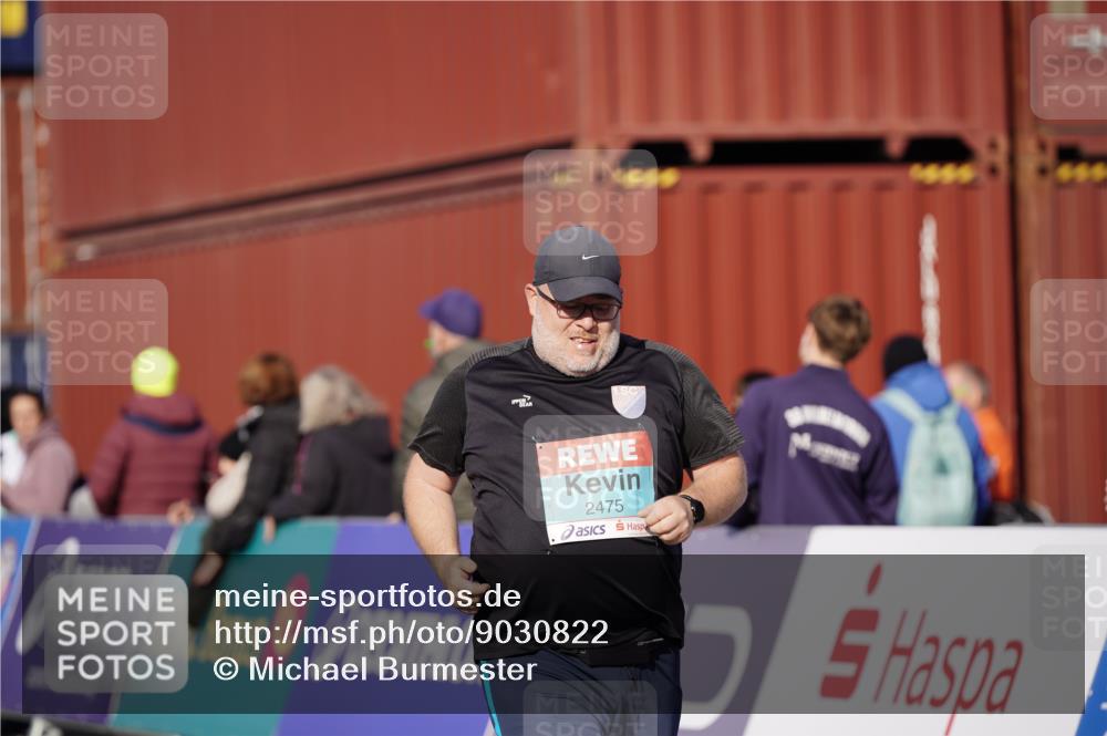 03.10.2025 - Köhlbrandbrückenlauf Michael Burmester http://msf.ph/oto/9030822 03.10.2025 10:36:19 Ziel 2475, 3589 meine-sportfotos.de
