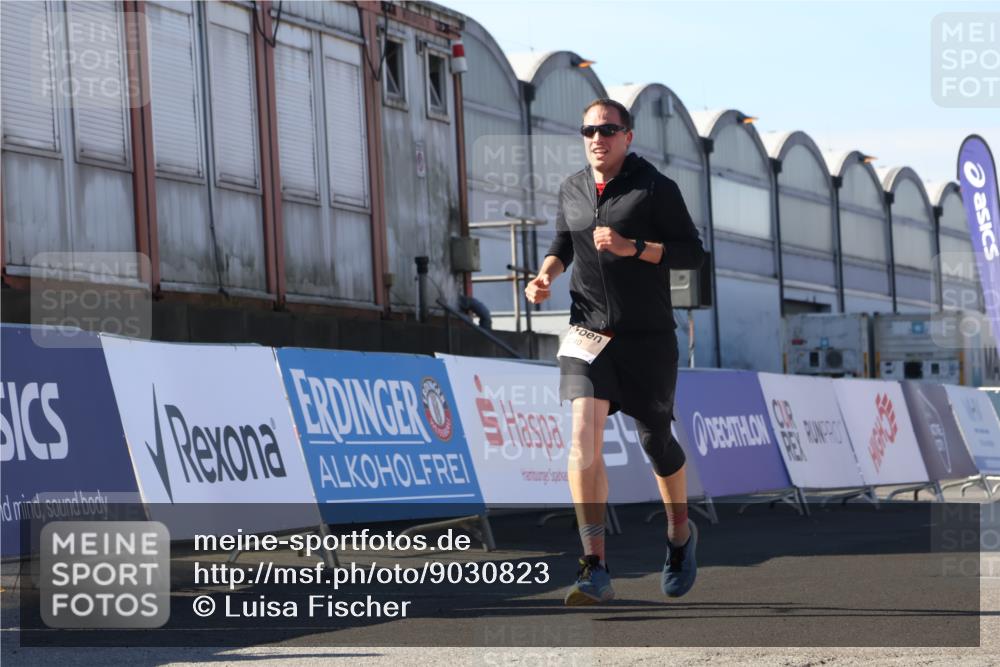 03.10.2025 - Köhlbrandbrückenlauf Luisa Fischer http://msf.ph/oto/9030823 03.10.2025 13:04:53 Ziel 4022, 4061, 4217, 4236, 4240, 4246, 4303, 4449, 4831, 5849, 5968, 6268, 6470, 6716 meine-sportfotos.de