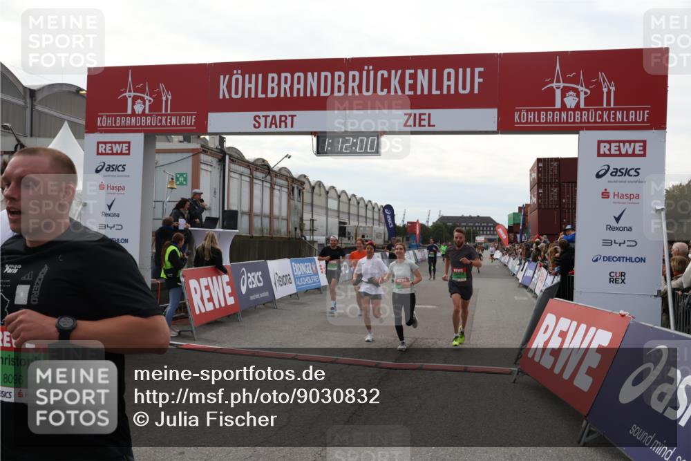 03.10.2025 - Köhlbrandbrückenlauf Julia Fischer http://msf.ph/oto/9030832 03.10.2025 16:12:01 Ziel 7122, 7463, 7469, 7533, 7566, 7613, 7757, 7961, 8005, 8096, 8110, 8259, 8569, 8954, 9159, 9244 meine-sportfotos.de