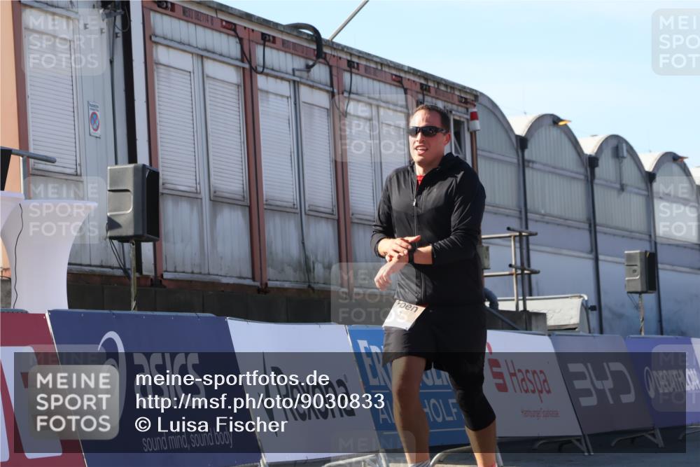 03.10.2025 - Köhlbrandbrückenlauf Luisa Fischer http://msf.ph/oto/9030833 03.10.2025 13:04:54 Ziel 4022, 4061, 4217, 4236, 4240, 4303, 4449, 4831, 5670, 5849, 5952, 5968, 6268, 6561, 6716 meine-sportfotos.de