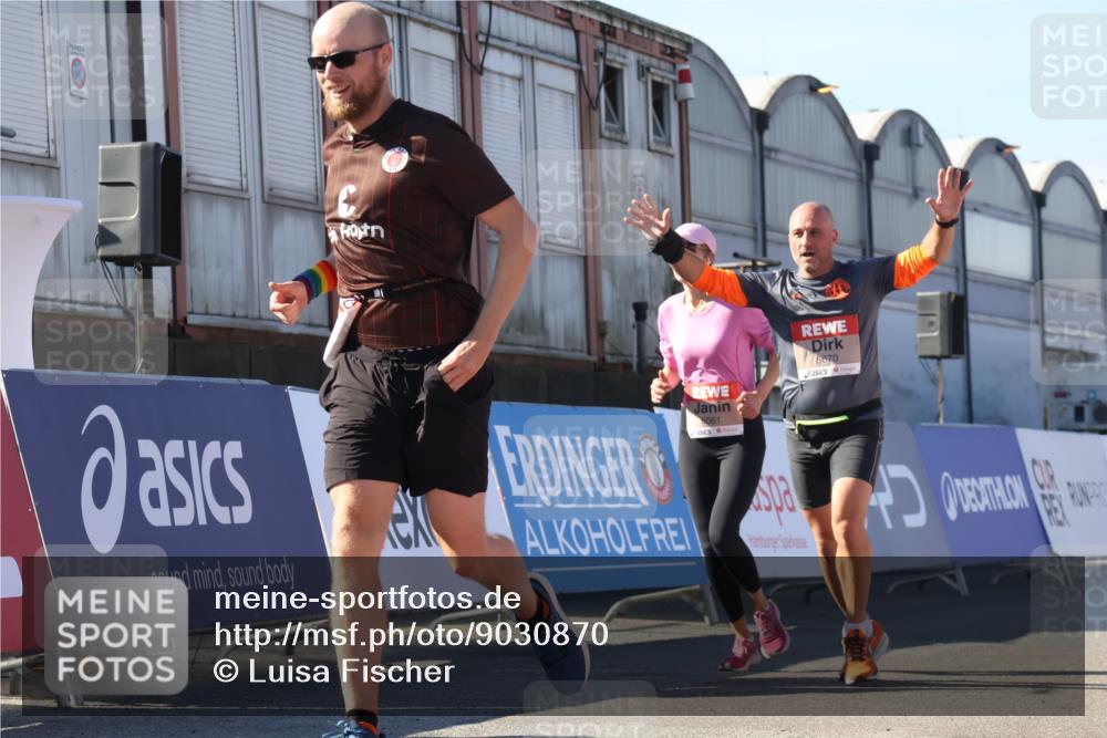 03.10.2025 - Köhlbrandbrückenlauf Luisa Fischer http://msf.ph/oto/9030870 03.10.2025 13:04:57 Ziel 4061, 4175, 4217, 4240, 4303, 4449, 4751, 5670, 5785, 5849, 5951, 5952, 5968, 6268, 6561, 6716 meine-sportfotos.de