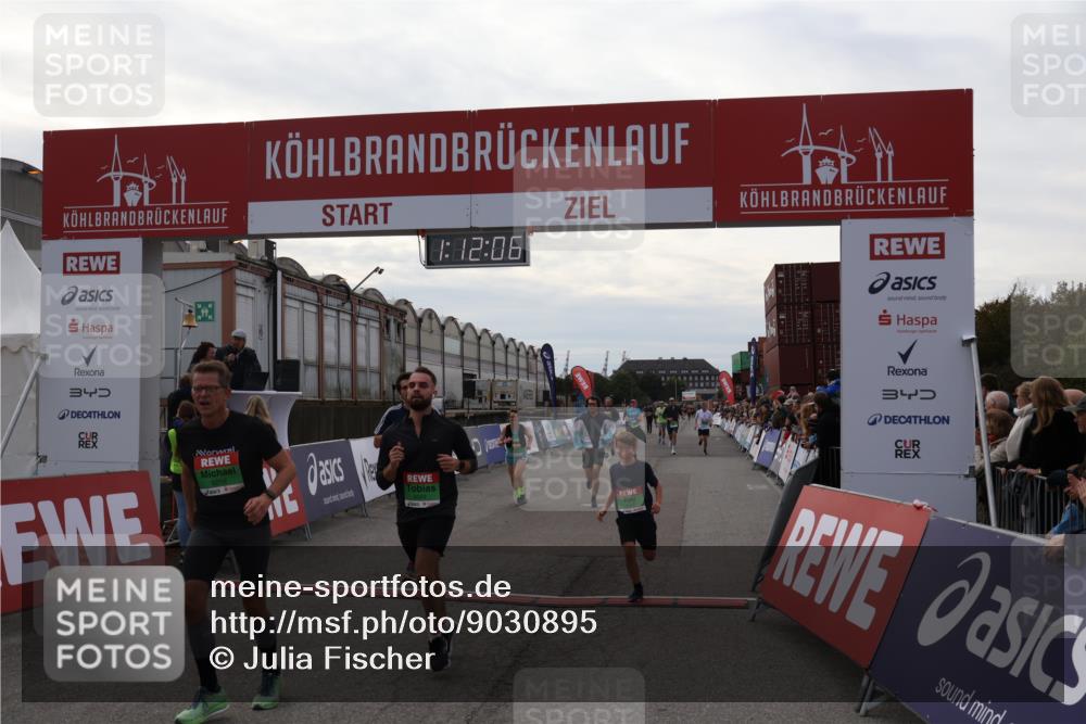 03.10.2025 - Köhlbrandbrückenlauf Julia Fischer http://msf.ph/oto/9030895 03.10.2025 16:12:07 Ziel 7122, 7463, 7468, 7566, 7613, 7757, 7825, 7961, 8005, 8096, 8110, 8259, 8569, 8939, 8951, 8954, 9159, 9399 meine-sportfotos.de