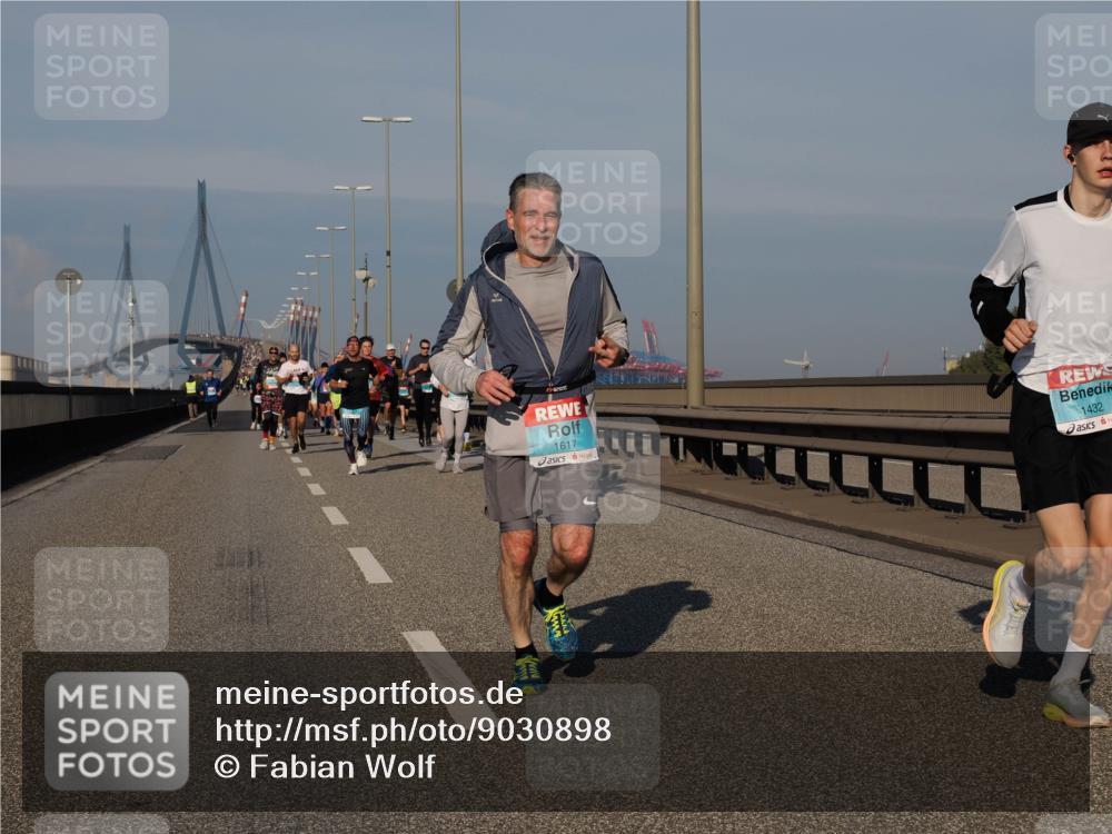 03.10.2025 - Köhlbrandbrückenlauf Fabian Wolf http://msf.ph/oto/9030898 03.10.2025 09:45:17 Position 3 1617, 1432 meine-sportfotos.de