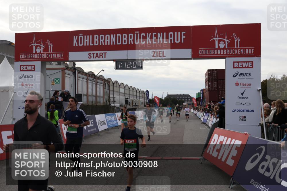03.10.2025 - Köhlbrandbrückenlauf Julia Fischer http://msf.ph/oto/9030908 03.10.2025 16:12:08 Ziel 7122, 7463, 7468, 7566, 7613, 7757, 7825, 8096, 8110, 8259, 8569, 8939, 8951, 9159, 9399 meine-sportfotos.de