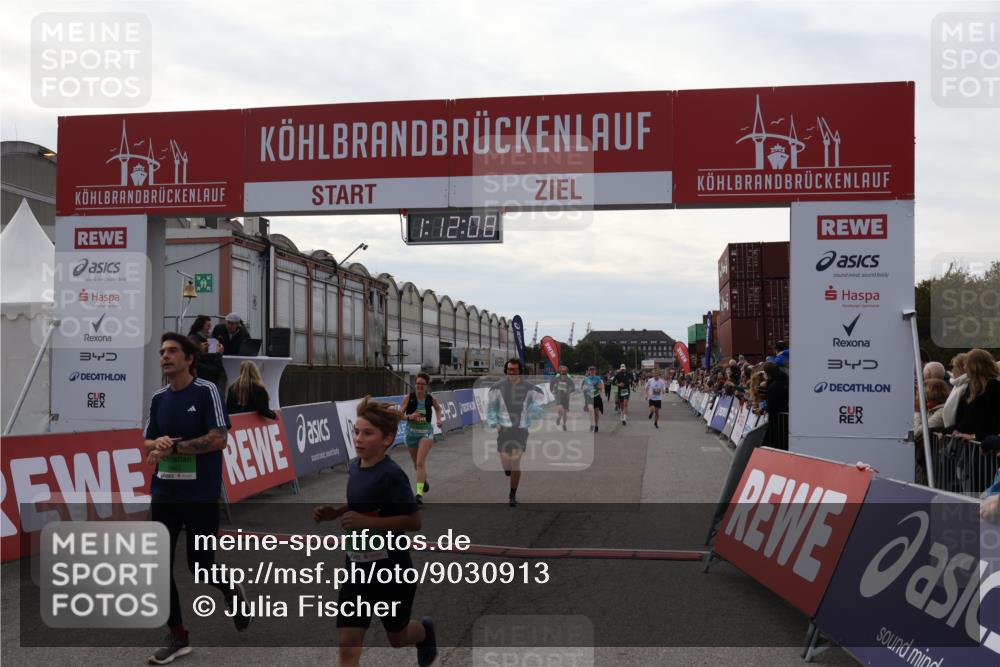 03.10.2025 - Köhlbrandbrückenlauf Julia Fischer http://msf.ph/oto/9030913 03.10.2025 16:12:08 Ziel 7122, 7463, 7468, 7566, 7613, 7757, 7825, 8096, 8110, 8259, 8569, 8939, 8951, 9159, 9399 meine-sportfotos.de