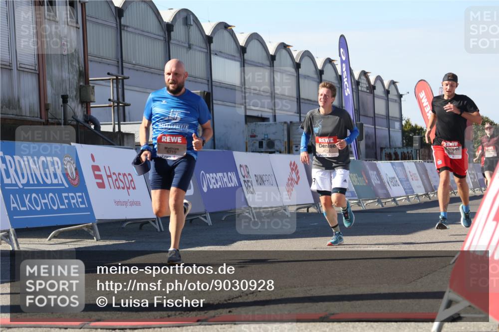 03.10.2025 - Köhlbrandbrückenlauf Luisa Fischer http://msf.ph/oto/9030928 03.10.2025 13:05:03 Ziel 4098, 4175, 4217, 4240, 4256, 4751, 5670, 5785, 5951, 5952, 6561, 6719 meine-sportfotos.de