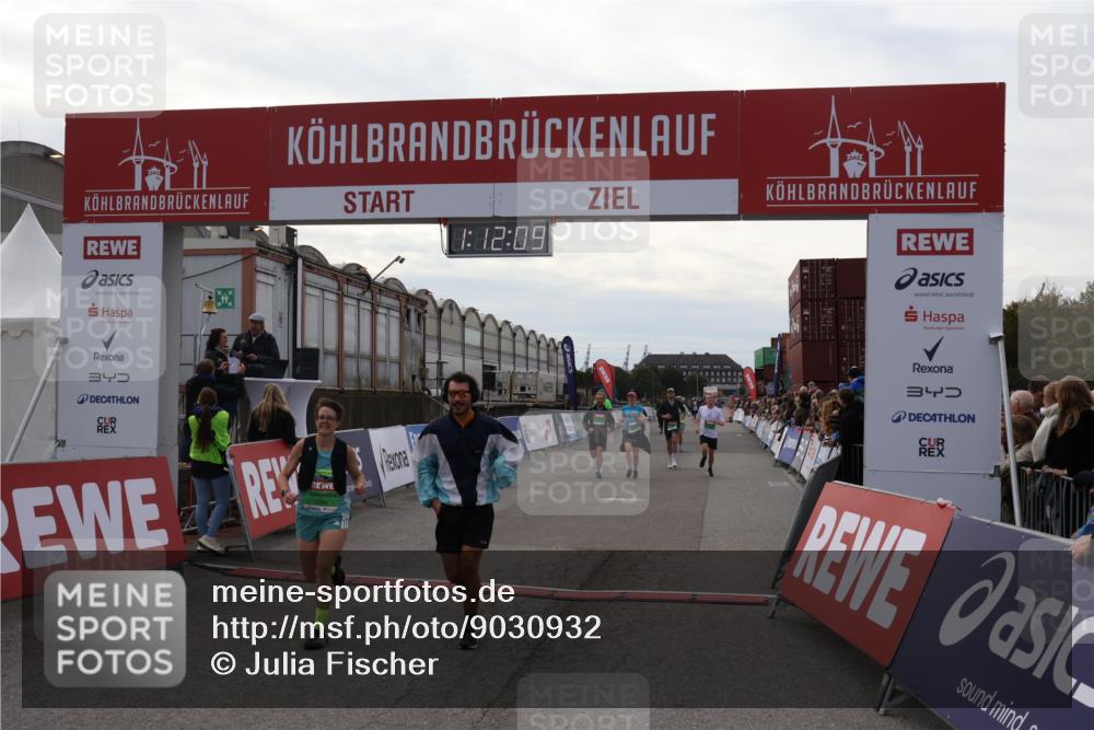03.10.2025 - Köhlbrandbrückenlauf Julia Fischer http://msf.ph/oto/9030932 03.10.2025 16:12:10 Ziel 7122, 7404, 7463, 7468, 7566, 7613, 7757, 7825, 8088, 8110, 8259, 8569, 8939, 8951, 9159, 9399 meine-sportfotos.de
