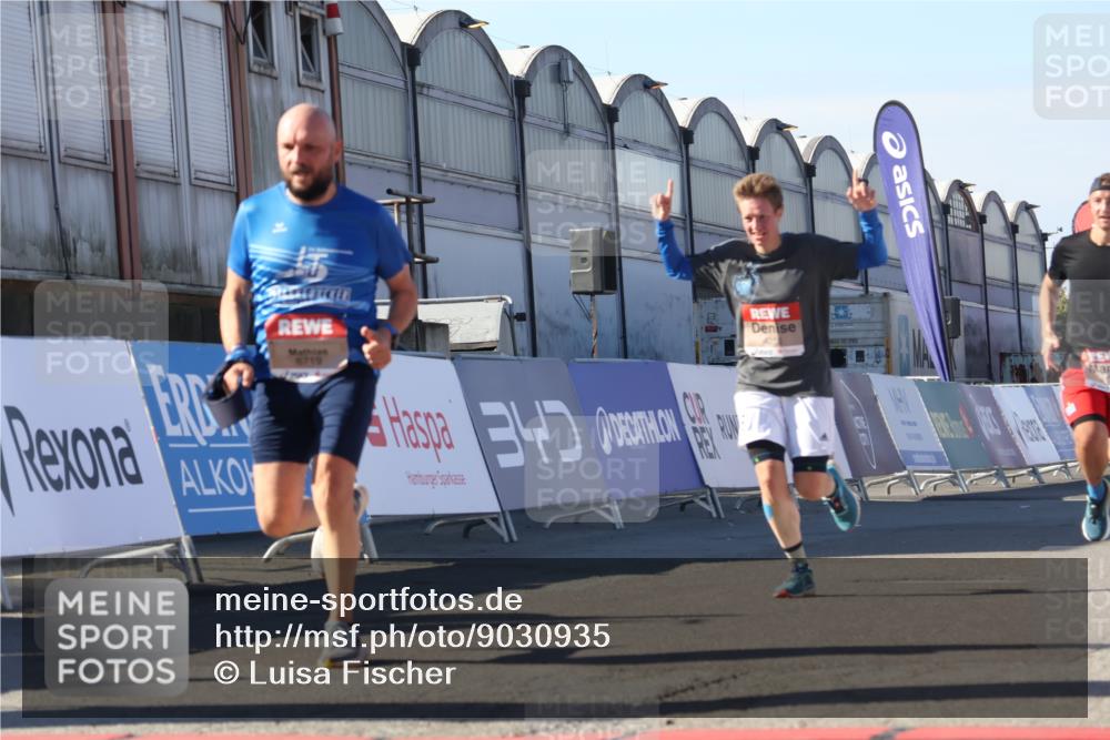 03.10.2025 - Köhlbrandbrückenlauf Luisa Fischer http://msf.ph/oto/9030935 03.10.2025 13:05:04 Ziel 4098, 4175, 4217, 4240, 4256, 4490, 4585, 4751, 5670, 5785, 5951, 5952, 6561, 6719 meine-sportfotos.de