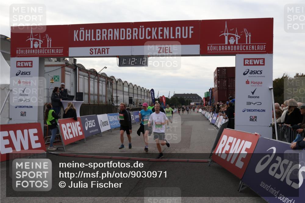 03.10.2025 - Köhlbrandbrückenlauf Julia Fischer http://msf.ph/oto/9030971 03.10.2025 16:12:13 Ziel 7404, 7463, 7468, 7615, 7762, 7825, 8088, 8259, 8569, 8939, 8951, 9159, 9399 meine-sportfotos.de