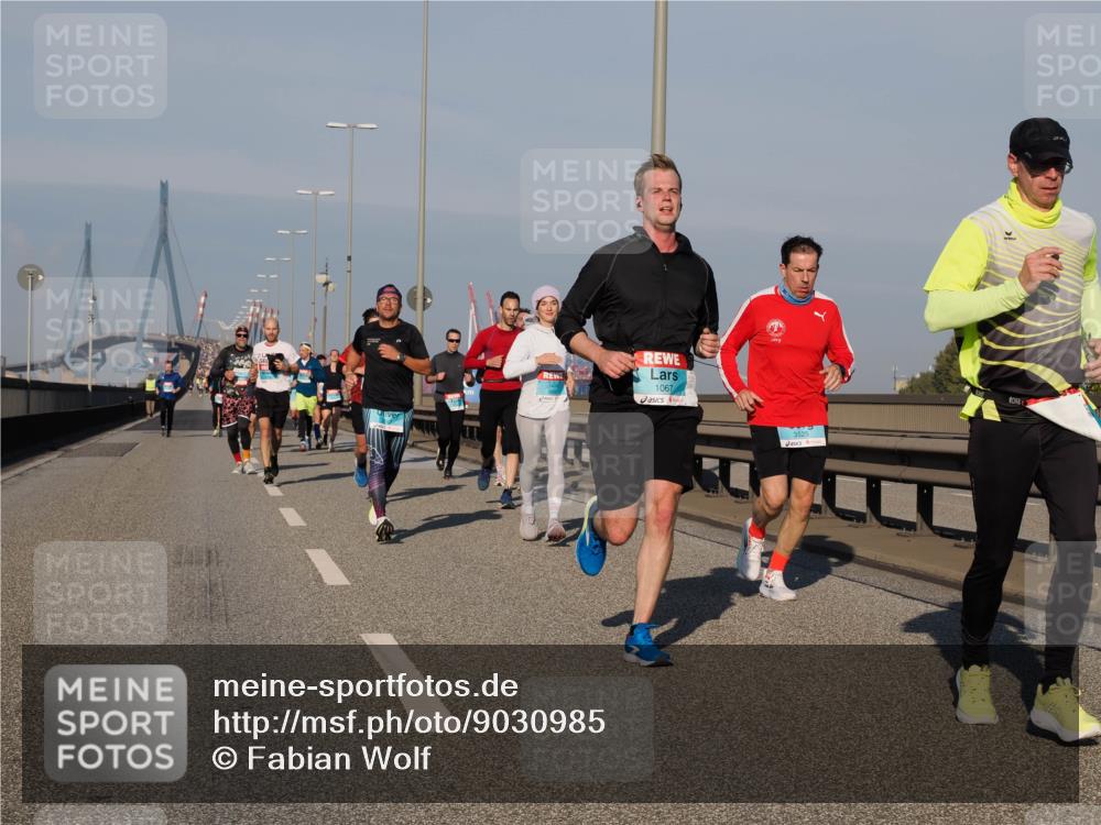 03.10.2025 - Köhlbrandbrückenlauf Fabian Wolf http://msf.ph/oto/9030985 03.10.2025 09:45:21 Position 3 1067 meine-sportfotos.de