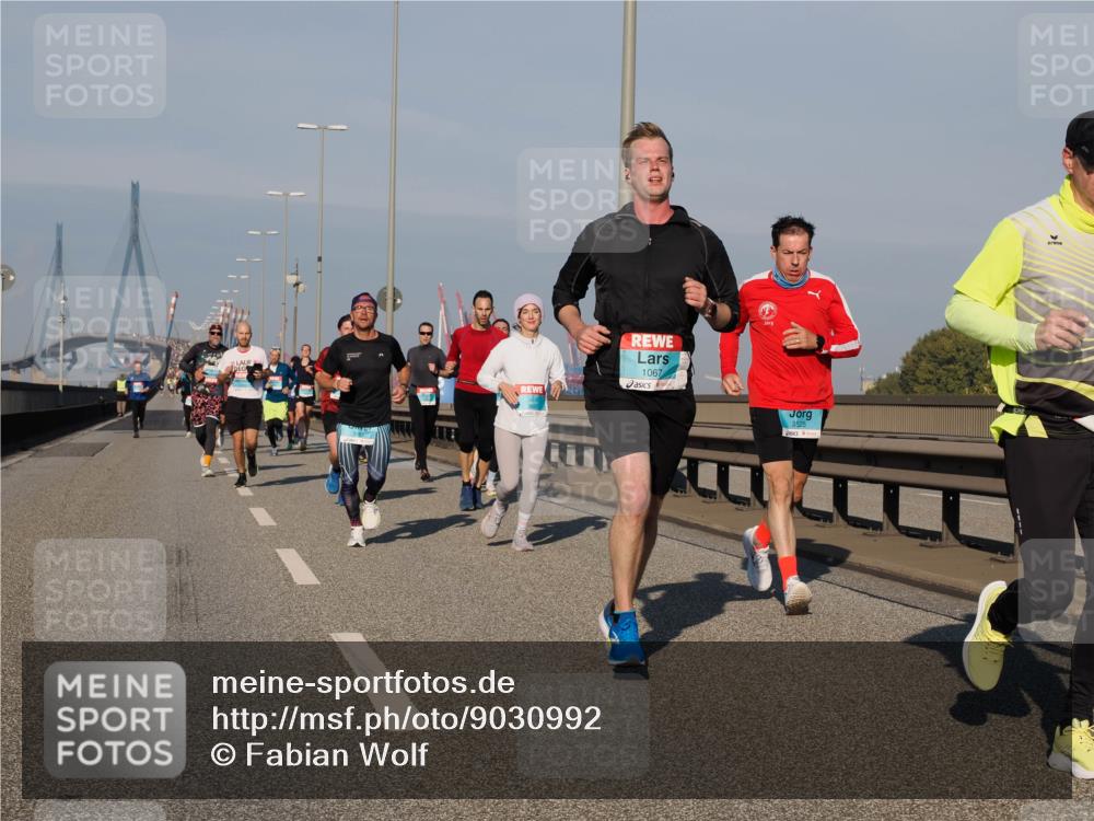 03.10.2025 - Köhlbrandbrückenlauf Fabian Wolf http://msf.ph/oto/9030992 03.10.2025 09:45:21 Position 3 1067, 3525 meine-sportfotos.de