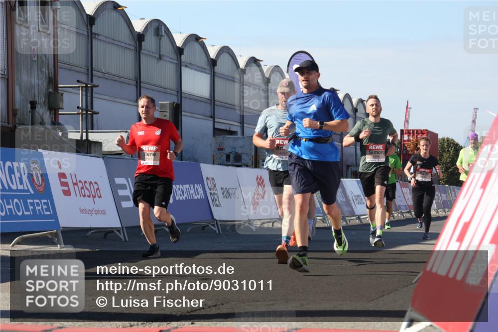 03.10.2025 - Köhlbrandbrückenlauf Luisa Fischer http://msf.ph/oto/9031011 03.10.2025 13:05:13 Ziel 4098, 4256, 4344, 4390, 4490, 4585, 4751, 4877, 5969, 6041, 6044, 6081, 6719 meine-sportfotos.de