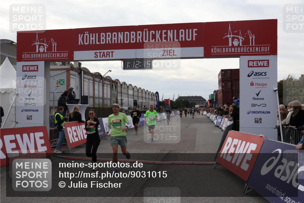 03.10.2025 - Köhlbrandbrückenlauf Julia Fischer http://msf.ph/oto/9031015 03.10.2025 16:12:16 Ziel 7404, 7463, 7468, 7615, 7762, 7825, 8088, 8501, 8939, 8951, 9159, 9399 meine-sportfotos.de