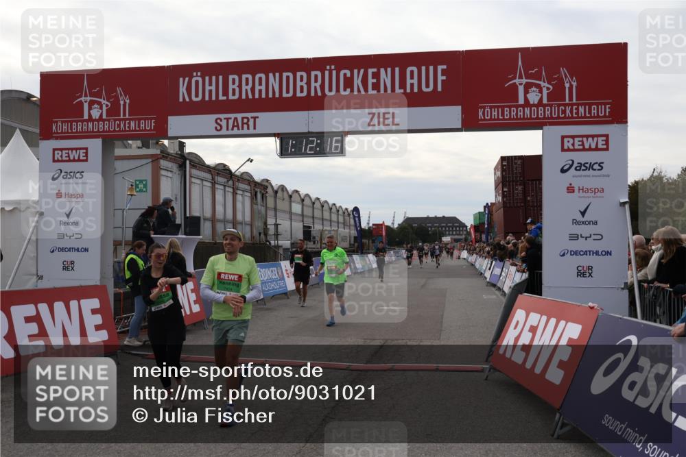 03.10.2025 - Köhlbrandbrückenlauf Julia Fischer http://msf.ph/oto/9031021 03.10.2025 16:12:16 Ziel 7404, 7463, 7468, 7615, 7762, 7825, 8088, 8501, 8939, 8951, 9159, 9399 meine-sportfotos.de