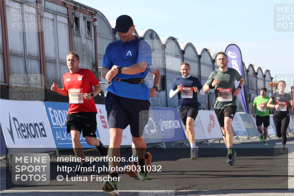 03.10.2025 - Köhlbrandbrückenlauf Luisa Fischer http://msf.ph/oto/9031032 03.10.2025 13:05:14 Ziel 4098, 4256, 4344, 4390, 4490, 4585, 4877, 5969, 6041, 6044, 6081, 6719 meine-sportfotos.de