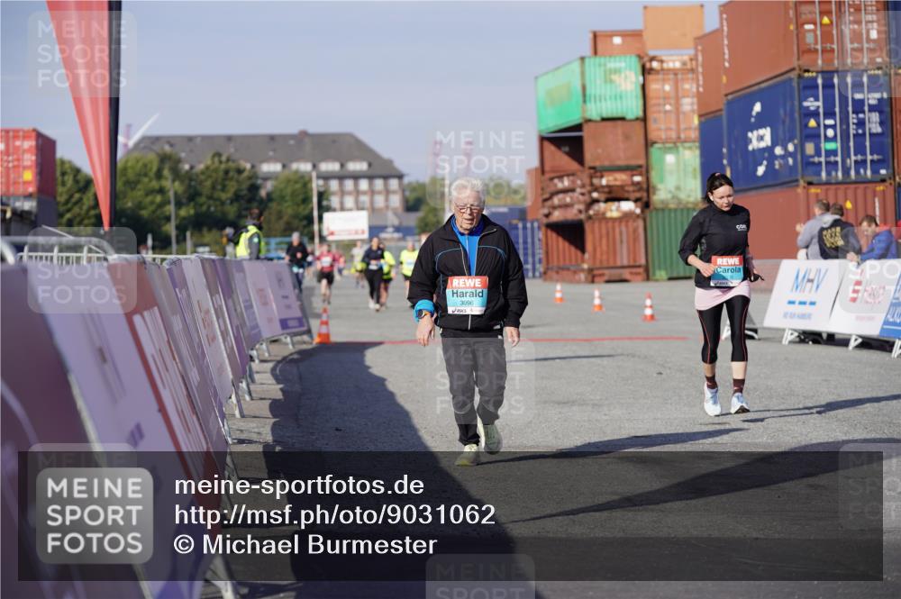 03.10.2025 - Köhlbrandbrückenlauf Michael Burmester http://msf.ph/oto/9031062 03.10.2025 10:36:40 Ziel 2473, 2535, 3096 meine-sportfotos.de