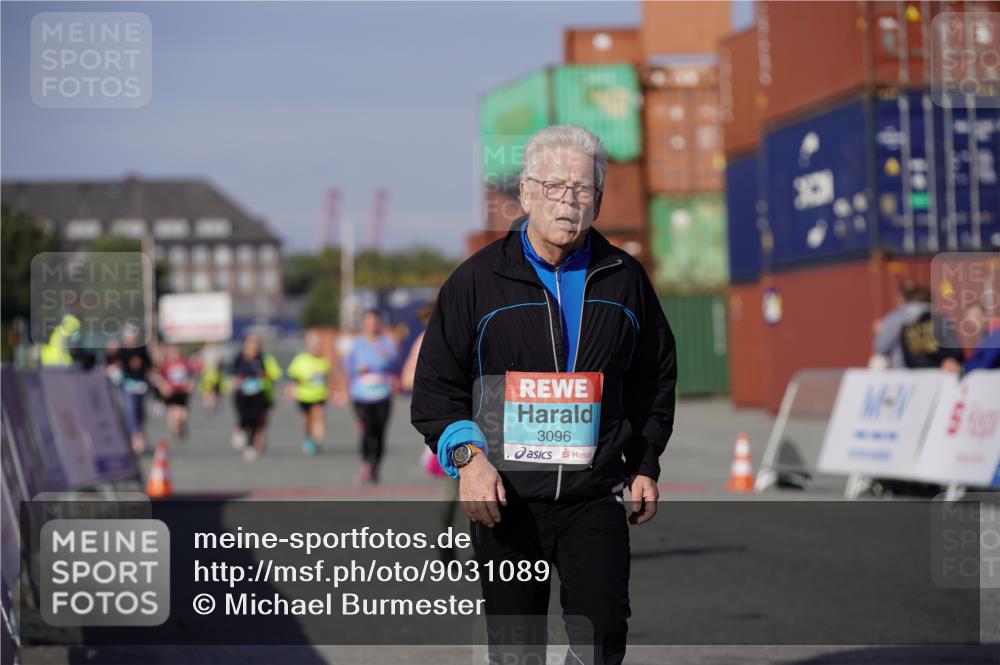 03.10.2025 - Köhlbrandbrückenlauf Michael Burmester http://msf.ph/oto/9031089 03.10.2025 10:36:42 Ziel 2473, 2535, 3096 meine-sportfotos.de