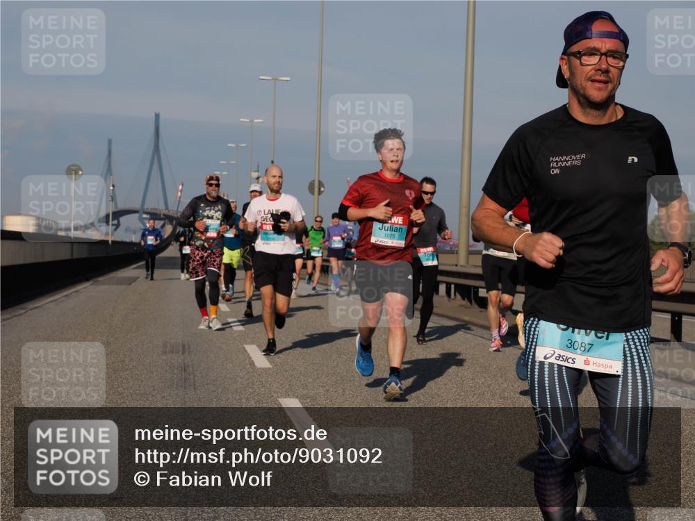 03.10.2025 - Köhlbrandbrückenlauf Fabian Wolf http://msf.ph/oto/9031092 03.10.2025 09:45:25 Position 3 2788, 1075, 3087 meine-sportfotos.de