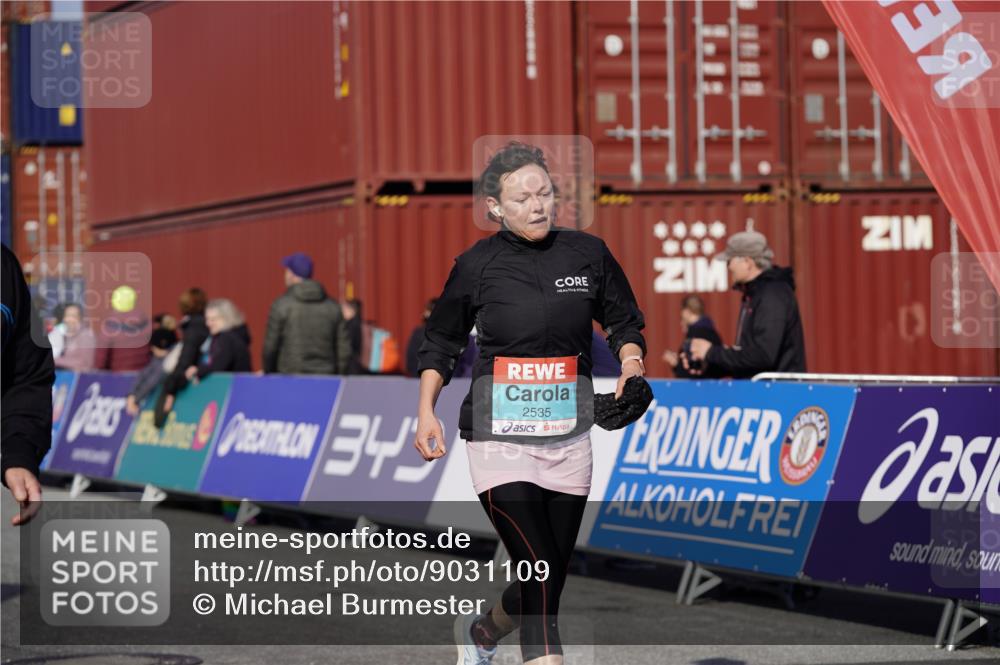 03.10.2025 - Köhlbrandbrückenlauf Michael Burmester http://msf.ph/oto/9031109 03.10.2025 10:36:43 Ziel 2473, 2535, 3096 meine-sportfotos.de