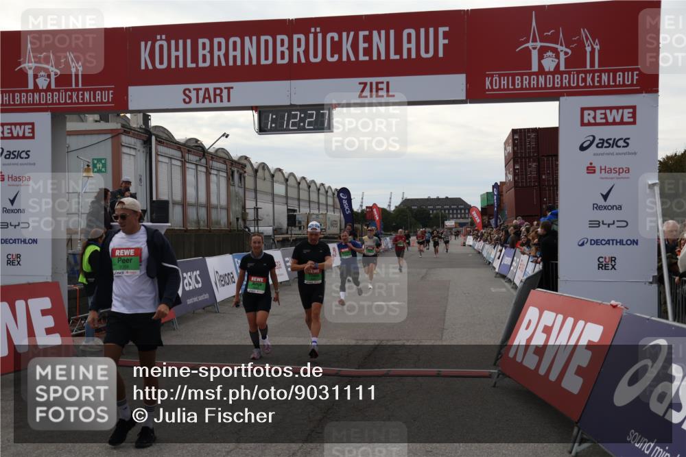 03.10.2025 - Köhlbrandbrückenlauf Julia Fischer http://msf.ph/oto/9031111 03.10.2025 16:12:28 Ziel 7654, 7688, 7762, 8501, 8901, 9060, 9061, 9359, 9454, 9677 meine-sportfotos.de