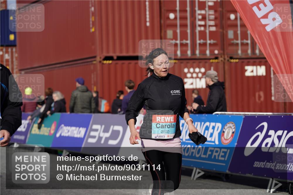 03.10.2025 - Köhlbrandbrückenlauf Michael Burmester http://msf.ph/oto/9031114 03.10.2025 10:36:43 Ziel 2473, 2535, 3096 meine-sportfotos.de