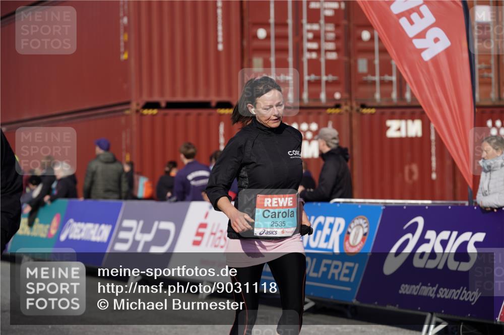 03.10.2025 - Köhlbrandbrückenlauf Michael Burmester http://msf.ph/oto/9031118 03.10.2025 10:36:43 Ziel 2473, 2535, 3096 meine-sportfotos.de