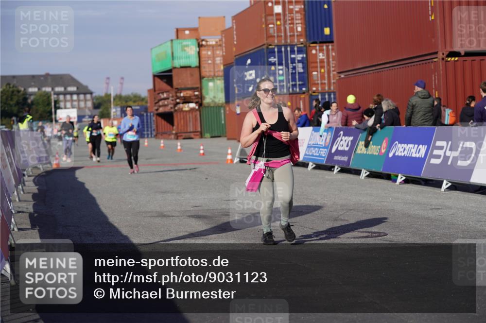 03.10.2025 - Köhlbrandbrückenlauf Michael Burmester http://msf.ph/oto/9031123 03.10.2025 10:36:46 Ziel 2473, 2535, 2781 meine-sportfotos.de