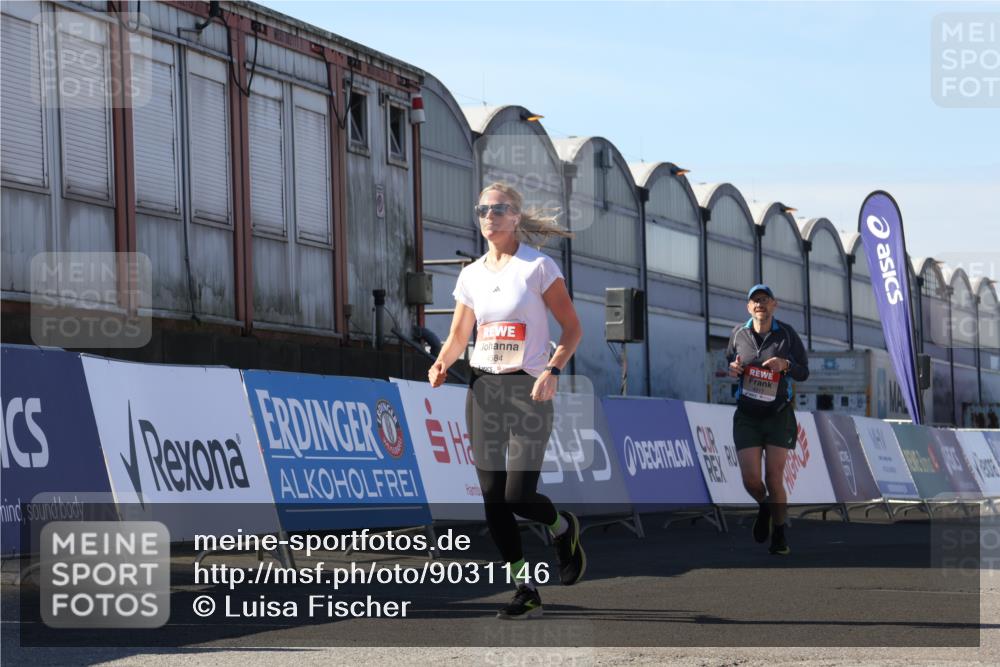 03.10.2025 - Köhlbrandbrückenlauf Luisa Fischer http://msf.ph/oto/9031146 03.10.2025 13:05:24 Ziel 4011, 4272, 4344, 4390, 4496, 4584, 4877, 5637, 5969, 6041, 6044, 6081 meine-sportfotos.de