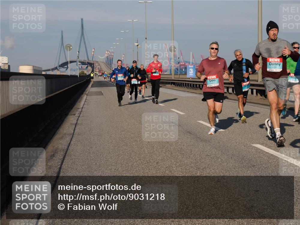 03.10.2025 - Köhlbrandbrückenlauf Fabian Wolf http://msf.ph/oto/9031218 03.10.2025 09:45:31 Position 3 3, 1411, 1237, 2710 meine-sportfotos.de