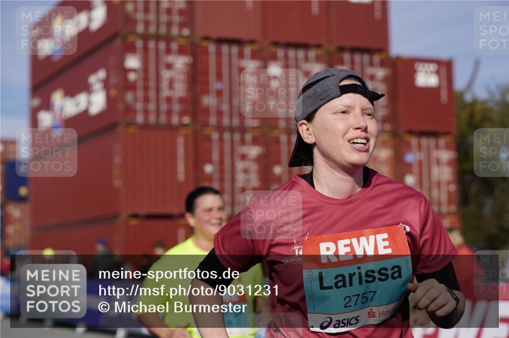 03.10.2025 - Köhlbrandbrückenlauf Michael Burmester http://msf.ph/oto/9031231 03.10.2025 10:37:02 Ziel 2324, 2606, 2738, 2741, 2757 meine-sportfotos.de
