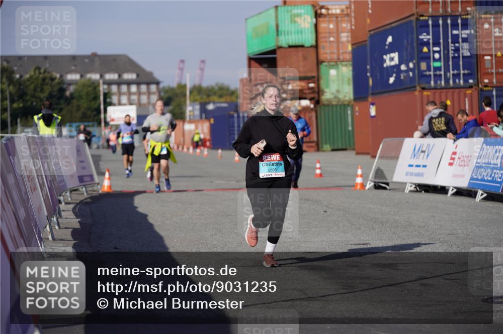 03.10.2025 - Köhlbrandbrückenlauf Michael Burmester http://msf.ph/oto/9031235 03.10.2025 10:37:07 Ziel 2606 meine-sportfotos.de