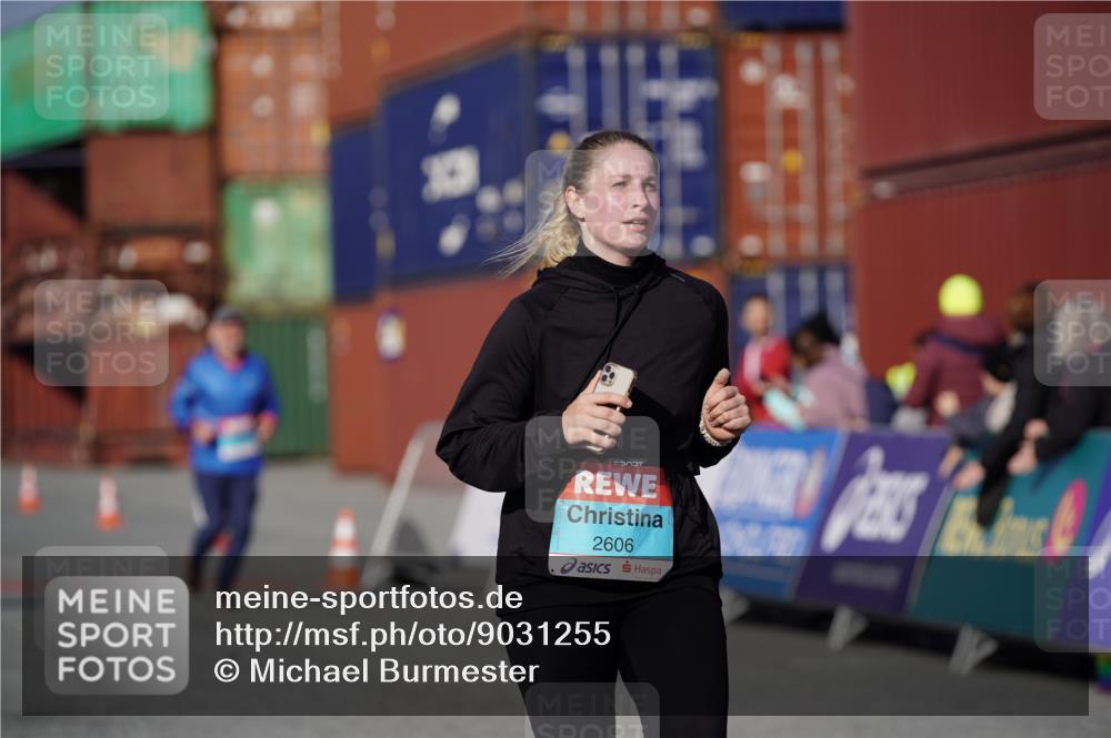 03.10.2025 - Köhlbrandbrückenlauf Michael Burmester http://msf.ph/oto/9031255 03.10.2025 10:37:09 Ziel 2153, 2487, 2606 meine-sportfotos.de
