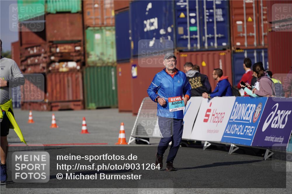 03.10.2025 - Köhlbrandbrückenlauf Michael Burmester http://msf.ph/oto/9031264 03.10.2025 10:37:13 Ziel 2153, 2487, 2606, 3298 meine-sportfotos.de