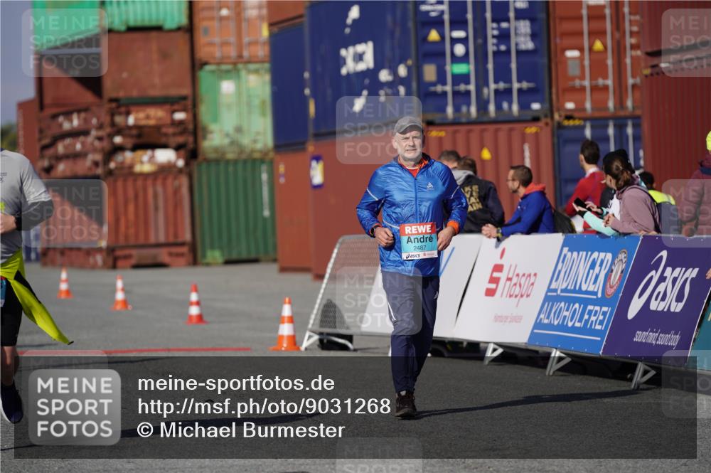 03.10.2025 - Köhlbrandbrückenlauf Michael Burmester http://msf.ph/oto/9031268 03.10.2025 10:37:13 Ziel 2153, 2487, 2606, 3298 meine-sportfotos.de