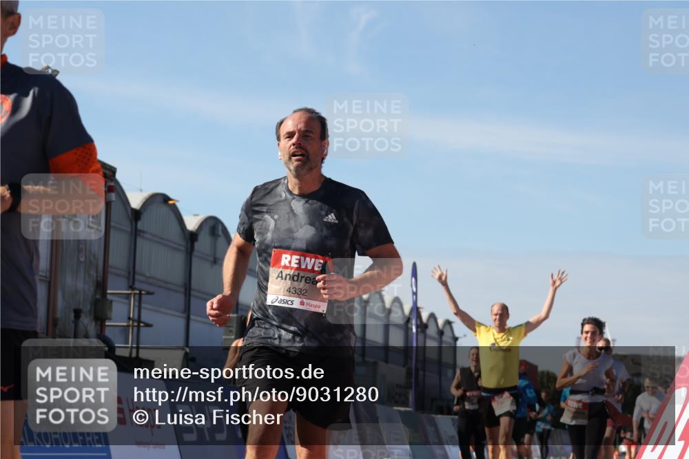 03.10.2025 - Köhlbrandbrückenlauf Luisa Fischer http://msf.ph/oto/9031280 03.10.2025 13:05:42 Ziel 4062, 4133, 4161, 4278, 4296, 4332, 4384, 4467, 4564, 4599, 5468, 5676, 5964, 6281, 6631, 6786, 6787 meine-sportfotos.de