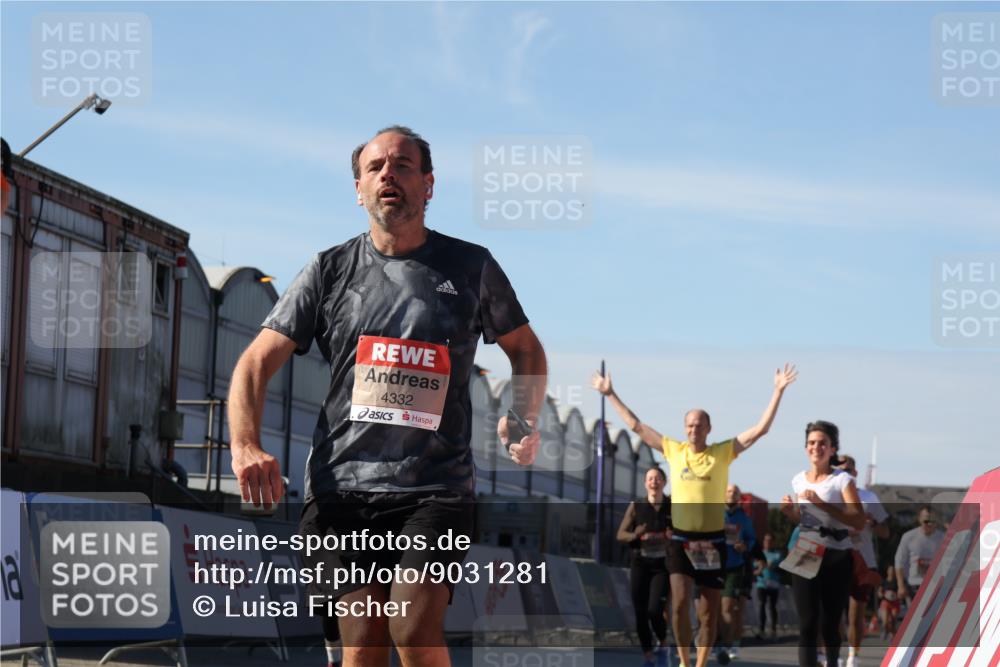 03.10.2025 - Köhlbrandbrückenlauf Luisa Fischer http://msf.ph/oto/9031281 03.10.2025 13:05:42 Ziel 4062, 4133, 4161, 4278, 4296, 4332, 4384, 4467, 4564, 4599, 5468, 5676, 5964, 6281, 6631, 6786, 6787 meine-sportfotos.de