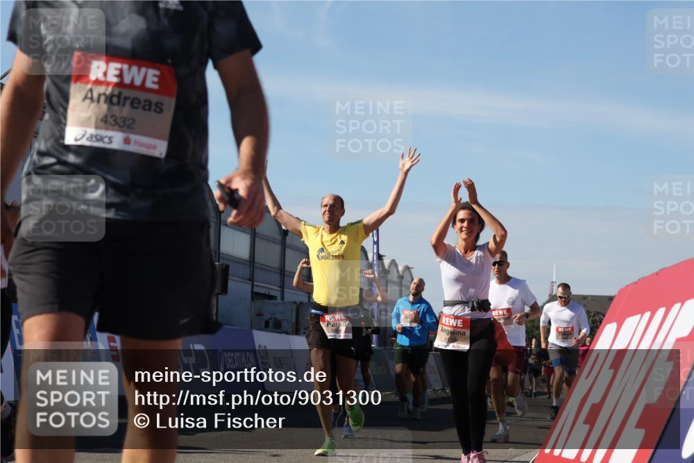 03.10.2025 - Köhlbrandbrückenlauf Luisa Fischer http://msf.ph/oto/9031300 03.10.2025 13:05:44 Ziel 4066, 4133, 4278, 4290, 4296, 4332, 4335, 4336, 4413, 4467, 4564, 4599, 5468, 5676, 5964, 6281, 6631, 6642, 6786, 6787 meine-sportfotos.de