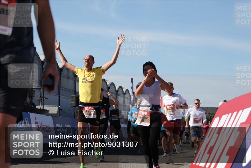 03.10.2025 - Köhlbrandbrückenlauf Luisa Fischer http://msf.ph/oto/9031307 03.10.2025 13:05:45 Ziel 4066, 4133, 4278, 4290, 4296, 4332, 4335, 4336, 4413, 4467, 4564, 4599, 4643, 5676, 5964, 6281, 6631, 6642, 6786, 6787 meine-sportfotos.de
