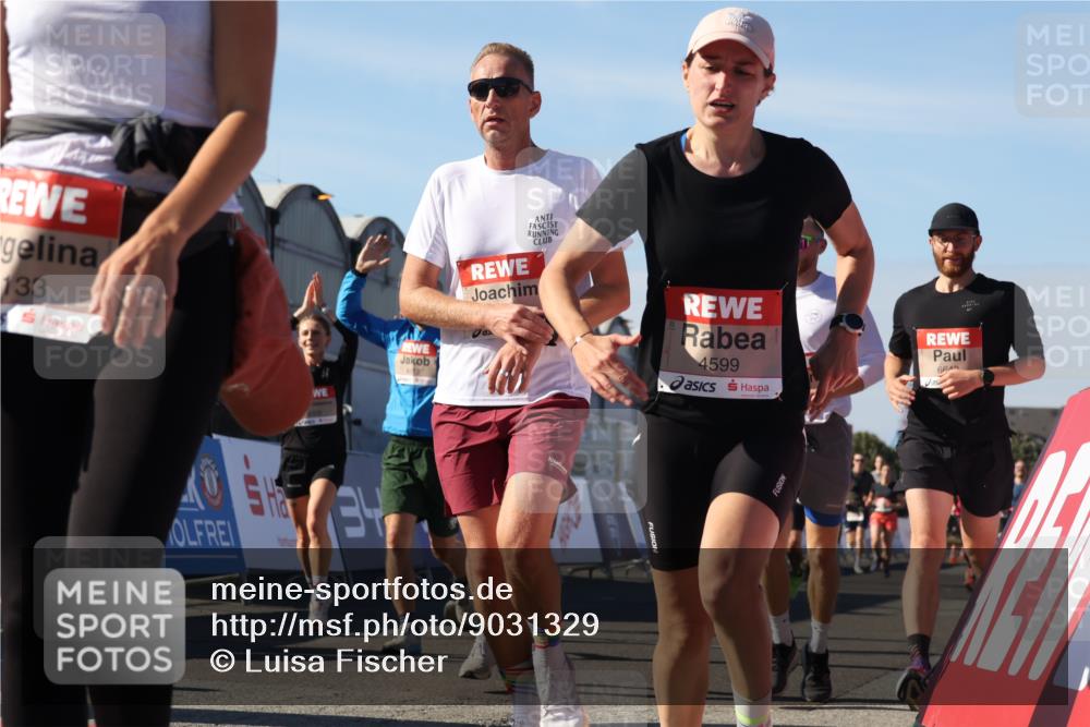 03.10.2025 - Köhlbrandbrückenlauf Luisa Fischer http://msf.ph/oto/9031329 03.10.2025 13:05:47 Ziel 4066, 4133, 4290, 4296, 4332, 4335, 4336, 4413, 4467, 4564, 4599, 4643, 5676, 5764, 5964, 6281, 6631, 6642, 6786, 6787 meine-sportfotos.de