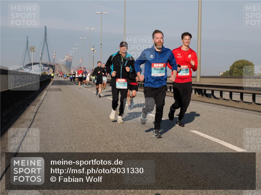 03.10.2025 - Köhlbrandbrückenlauf Fabian Wolf http://msf.ph/oto/9031330 03.10.2025 09:45:35 Position 3 1175, 1249, 1118 meine-sportfotos.de