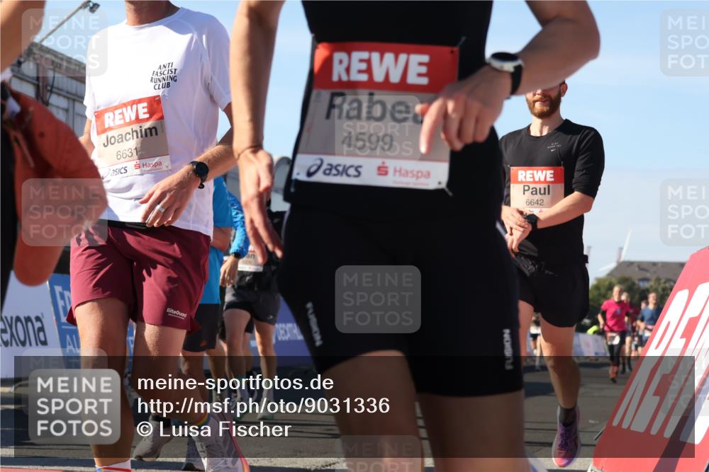 03.10.2025 - Köhlbrandbrückenlauf Luisa Fischer http://msf.ph/oto/9031336 03.10.2025 13:05:48 Ziel 4066, 4133, 4290, 4296, 4332, 4335, 4336, 4413, 4467, 4564, 4599, 4643, 5676, 5764, 5964, 6631, 6642, 6720, 6786, 6787 meine-sportfotos.de