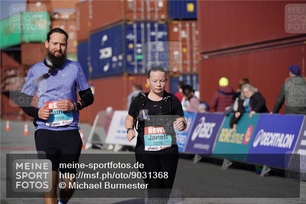 03.10.2025 - Köhlbrandbrückenlauf Michael Burmester http://msf.ph/oto/9031368 03.10.2025 10:37:25 Ziel 1958, 2238 meine-sportfotos.de