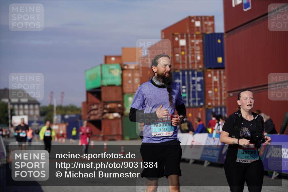 03.10.2025 - Köhlbrandbrückenlauf Michael Burmester http://msf.ph/oto/9031384 03.10.2025 10:37:26 Ziel 1958, 2238 meine-sportfotos.de